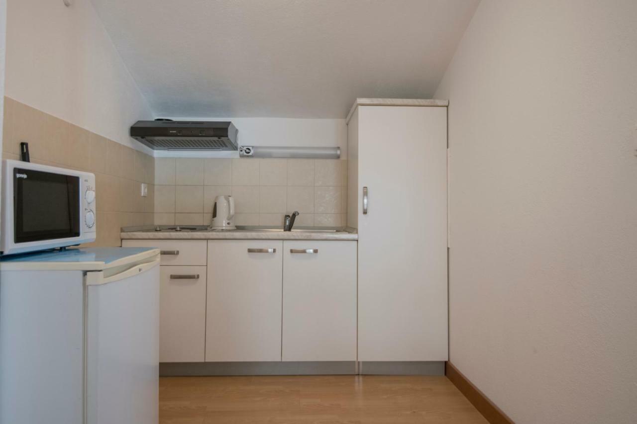 Katarina Apartmani โปดสตรานา ภายนอก รูปภาพ